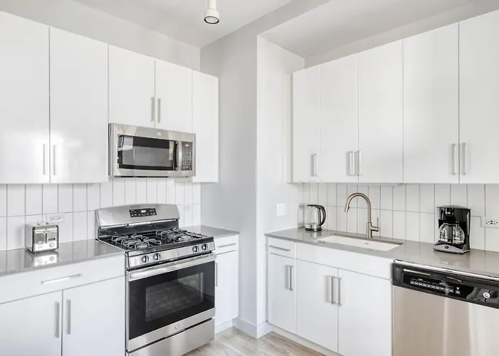 Loop 1br W Lounge Gym Roof Nr L Chi-693 * Chicago
